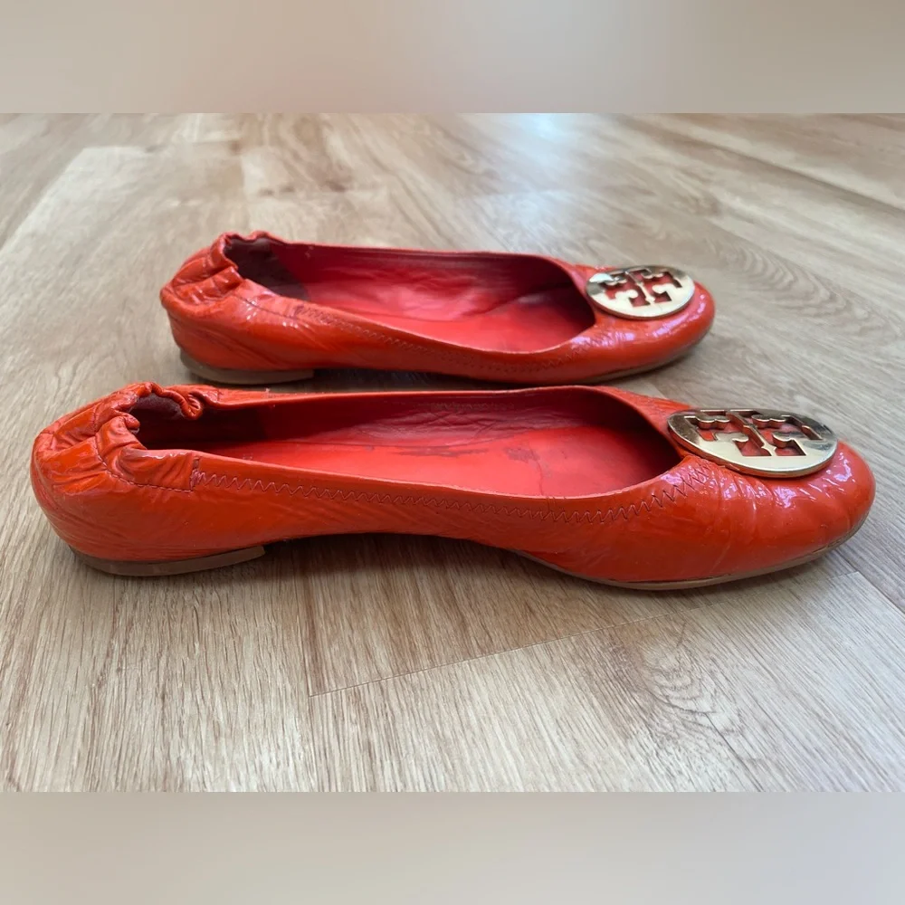 Tory Burch Reva Coral Orange Logo Patent Leather Ballet Flats Womens Size 10